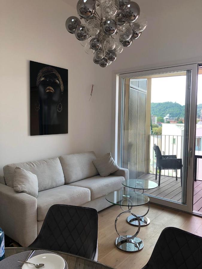 Ferienwohnung Laveno Bagian luar foto